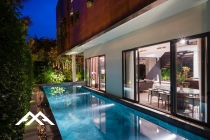 Villa Góc phố hiện đại Mr Đại