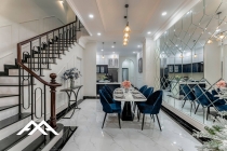 Nhà Trệt + 1 lầu Tân cổ điển