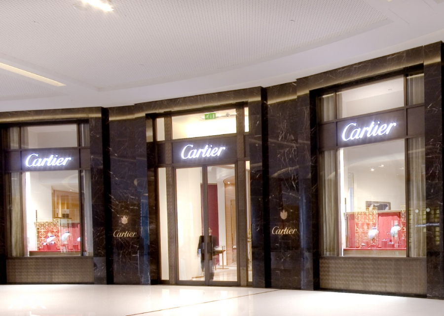 Nội thất shop cao cấp