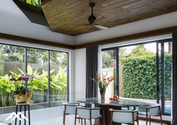 Villa Góc phố hiện đại Mr Đại